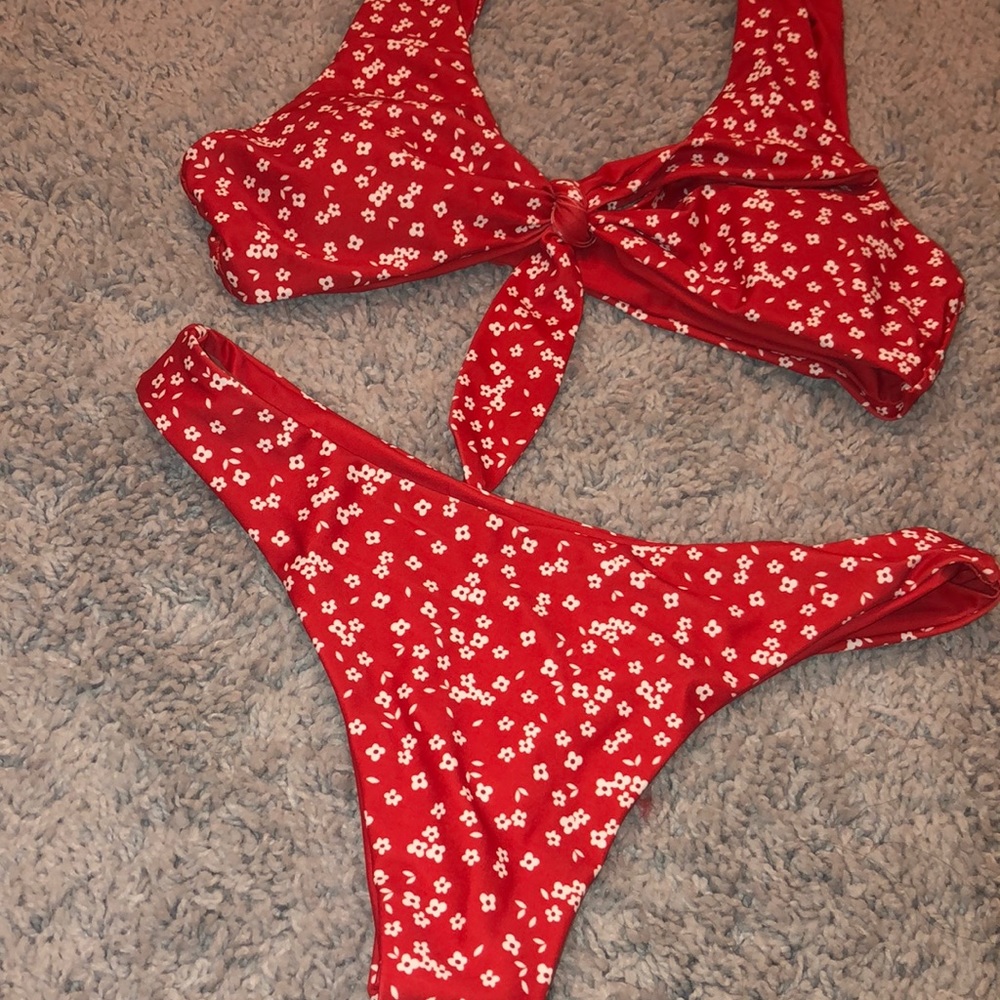 Cheeky bikini - Picture 2 of 2